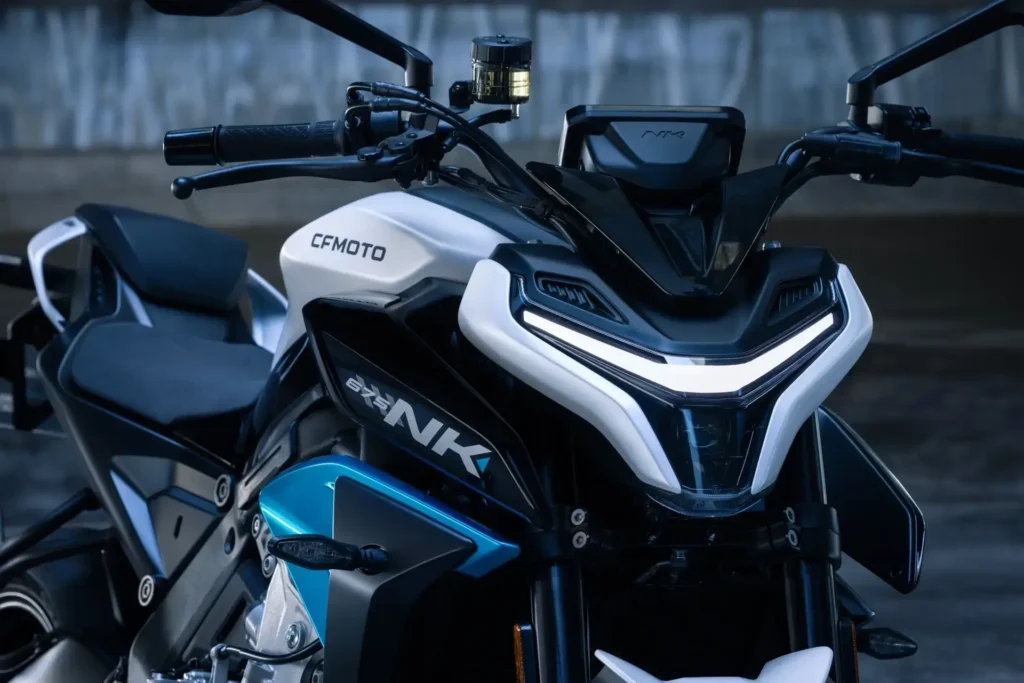 CFMoto 675 NK Headlight